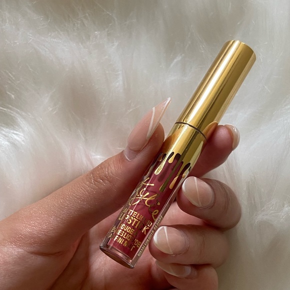 Kylie Cosmetics Limited Edition Birthday Collection Mini Matte Liquid Lipsticks - Picture 5 of 12